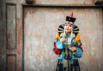 mongolian lady in traditional clothing