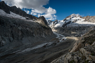 Fototapeta na wymiar view of Oberaletsch Glacier in the Valais Alps