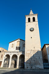 Fototapeta na wymiar tower in square Garibaldi in the center of spoleto