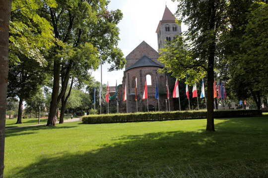 Ruinen der Stiftskirche in Bad Hersfeld. Hier finden jaehrlich Festspiele statt, die europaweit bekannt sind. Bad Hersfeld, Hessen, Deutschland, Europa