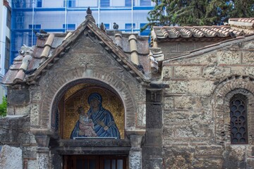Naklejka premium Detail of the Mosaic of the Madonna and child at the south portico of Kapnikarea church in Athens