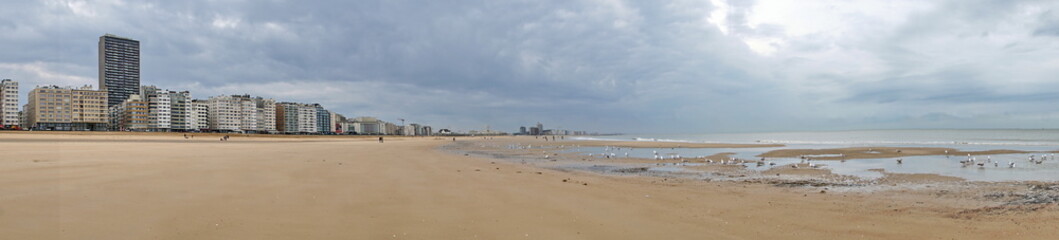 Fototapeta na wymiar The Southward view of the beach at Ostend, Belgium 