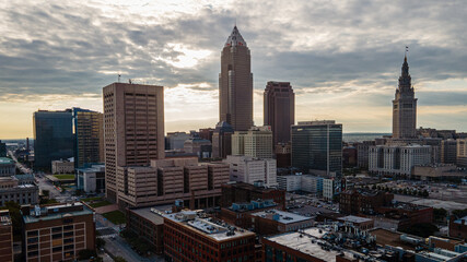 Fototapeta premium Summmer Sunrise over Cleveland Ohio