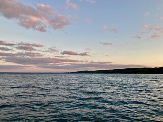 Obraz premium sunset over the lake