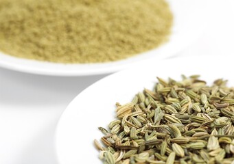 POWDER AND FENNEL SEEDS foeniculum vulgare