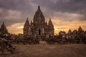 Fototapeta premium Sunset at Sewu Temple, Prambanan Complex, Yogyakarta, Indonesia