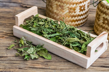 Dry stevia leaf