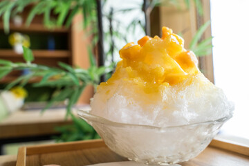 マンゴーかき氷　mango　shaved ice　crashed ice