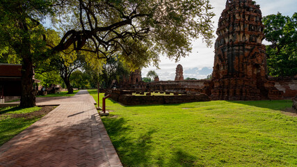 Fototapeta na wymiar Thai Buddhist Temples and Ancient Ruins 