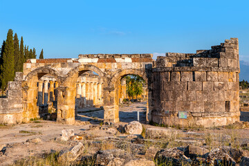 Fototapeta na wymiar The ruins of the ancient city Hierapolis -Pamukkale, Turkey