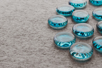 水色のガラスのおもちゃ