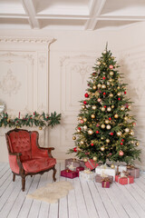 Decorations of a room with a decorated Christmas tree.