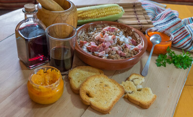 Gofio, vino y almogrote de Canarias