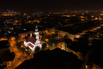 Kościół nocą © monkeyMedia.pl