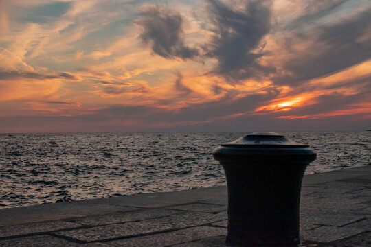 Tau Ankerpunkt im Abendrot