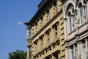 Fototapeta na wymiar Historische Hausfassaden in Halle (Saale)