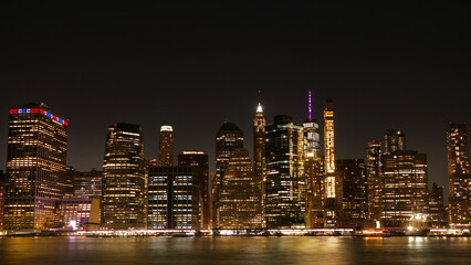 Obraz premium landscape photo of lower Manhattan night time 