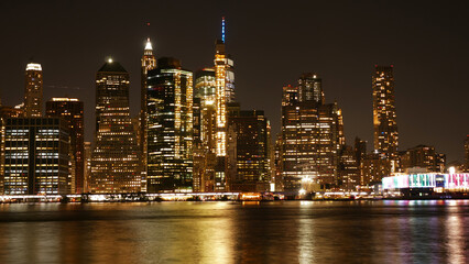 Obraz na płótnie Canvas landscape photo of lower Manhattan night time 