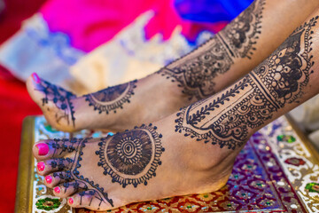 Indian Hindu bride's wedding henna mehendi menhdi feet close up