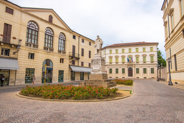 Fototapeta na wymiar Piazza Castello and statue to Giuseppe Garibaldi in Vicenza, Italy