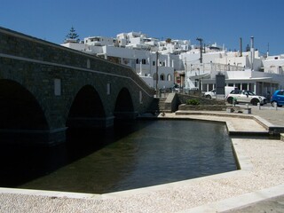 Grèce - Les Cyclades - Île de Paros - Pont piétonnier de Naoussa