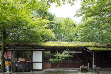 京都大原の古風な建物
