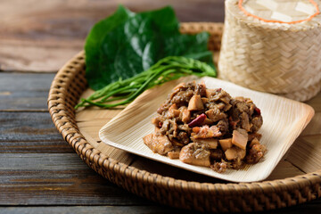Northern Thai food (Tum Kraton), Spicy santol salad with crab paste