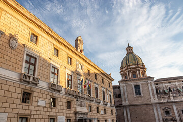 Fototapeta na wymiar Il Palazzo delle Aquile a Palermo