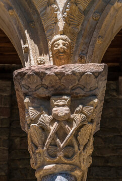 Spain, Catalonia, province of Girona, Ripoll, capital of the old Benedictine monastery of Santa-Maria cloister (13th century)