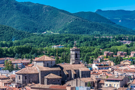 Spain, Catalonia, Garrotxa Volcanic Zone Natural Park, Olot, Sant Esteve and extinct volcanos
