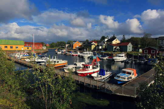 Norway, Lofoten Islands, Kabelv�g