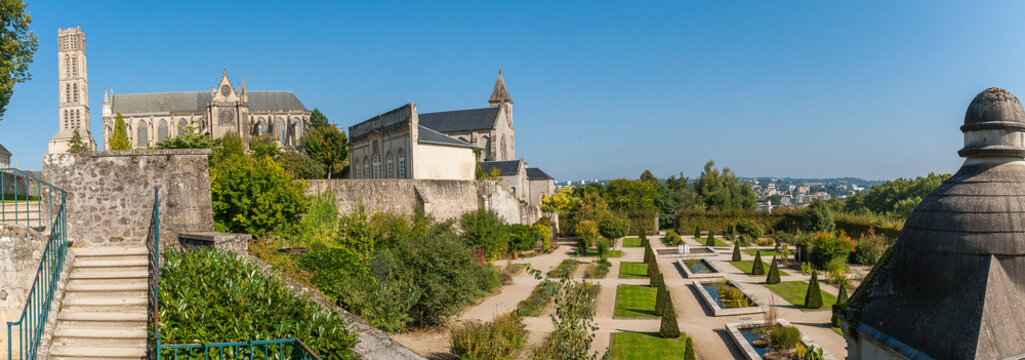 Nouvelle Aquitaine - Limousin - Haute-Vienne - Limoges - Gardens of the bishopric and the Saint-Etienne cathedral