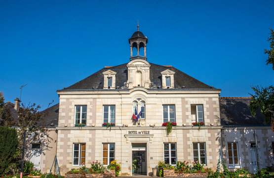 France, Center Val de Loire, Indre-et-Loire, Ile-Bouchard, the town hall.