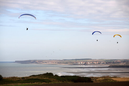 France, Pas-de-Calais, Opal Coast, paraglidings at Pointe aux Oies