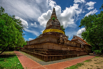 Fototapeta premium Background of one of the beautiful religious tourist attractions in Ayutthaya province of Thailand (Wat Maenangpluem) has beautiful sculptures that are worth preserving for future generations to learn