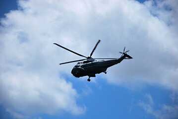 Fototapeta na wymiar Helicopter über dem Everglades National Park, Florida