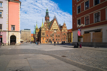Obraz premium Wroclaw, Poland 02 August 2020; Summer cityscape of the old town of Wrocław, the historical capital of Lower Silesia.