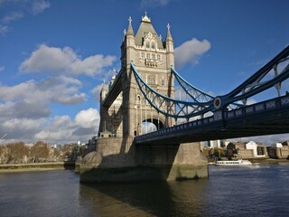 Fototapeta na wymiar Drawbridge over a river in London.
