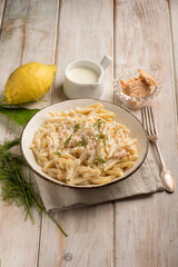 pasta with fresh salmon and cream sauce