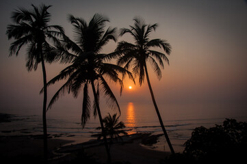 Obraz na płótnie Canvas sunset over sea goa india