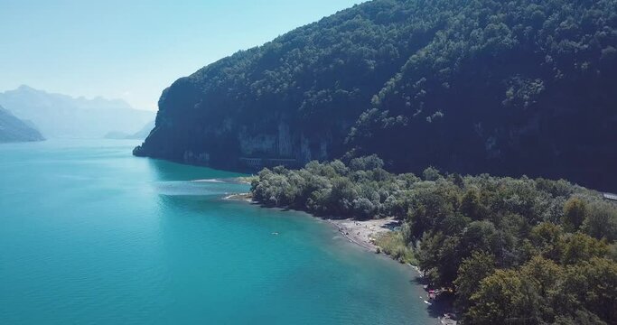 sur les bord du lac - Walensee Suisse