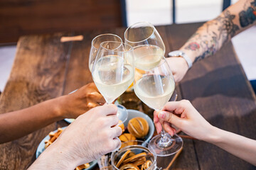 ホームパーティー風景