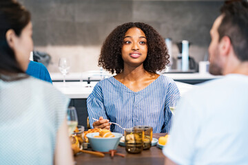 ホームパーティー風景