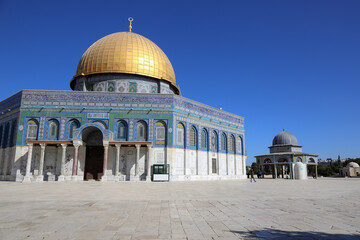 Obraz premium Dome of the Rock.Temple Mount. Al-Aqsa Mosque. Dome of the Rock.Temple Mount. The Western Wall. The architectural complex of the Temple Mount in Jerusalem.The architectural complex of the Temple Moun