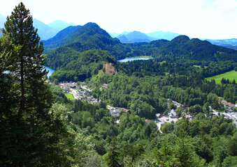 Fototapeta na wymiar View of Hohenschwangau from Neuschwanstein