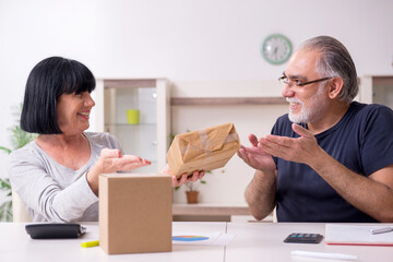 Old couple doing the online shopping