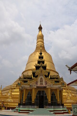 Naklejka premium Shwemawdaw Pagoda in Bago Myanmar