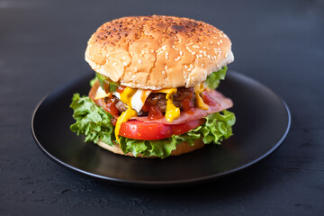 Hamburguesa de autor con ingredientes orgánicos