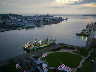 北海道釧路港の夕暮れ