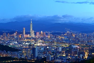 Fotobehang De moderne stad Taipei, gebouwen stadsgezichten de hoofdstad van Taiwan. © leochen66